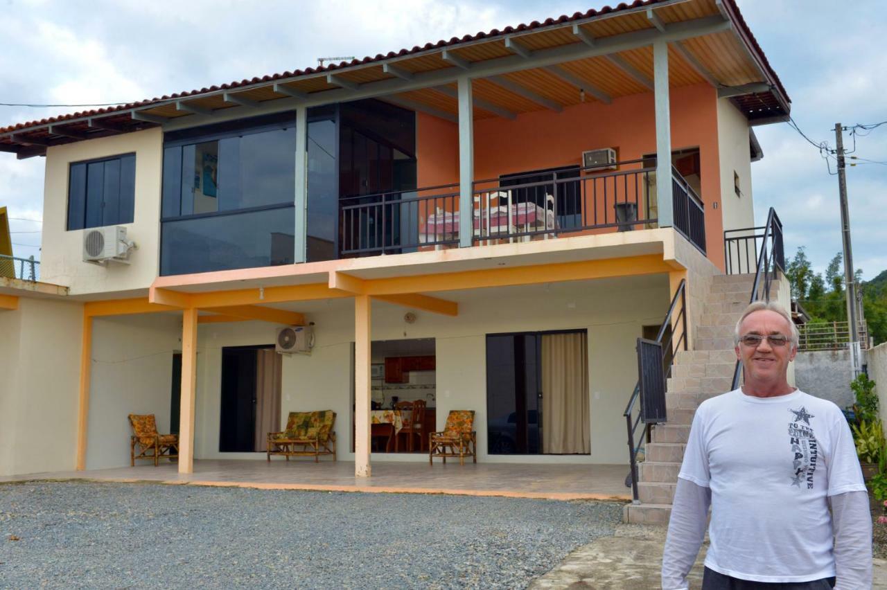 Suites Recanto Praia Grande 佩尼亚 外观 照片